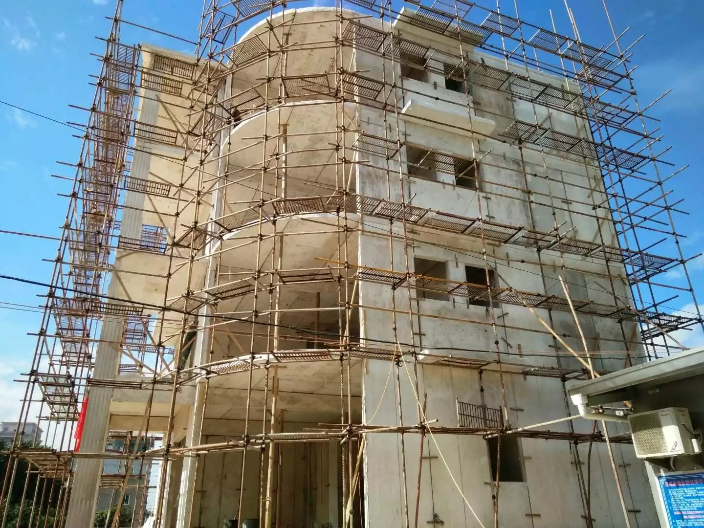 儋州星河绿色环保装配式建材在福建修建的五层别墅建筑